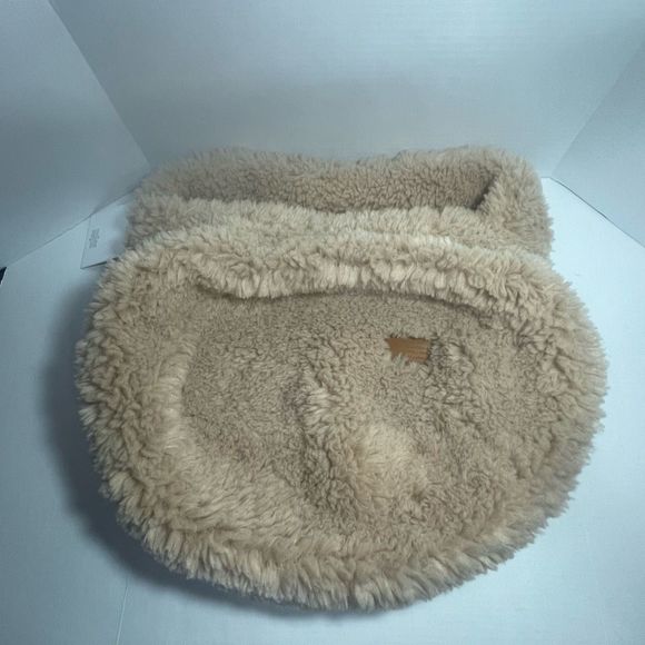 BNWT Rokh Oversized Faux Fur Shoulder Bag GORGEOUS! SO SOFT! Price Firm - Picture 4 of 13